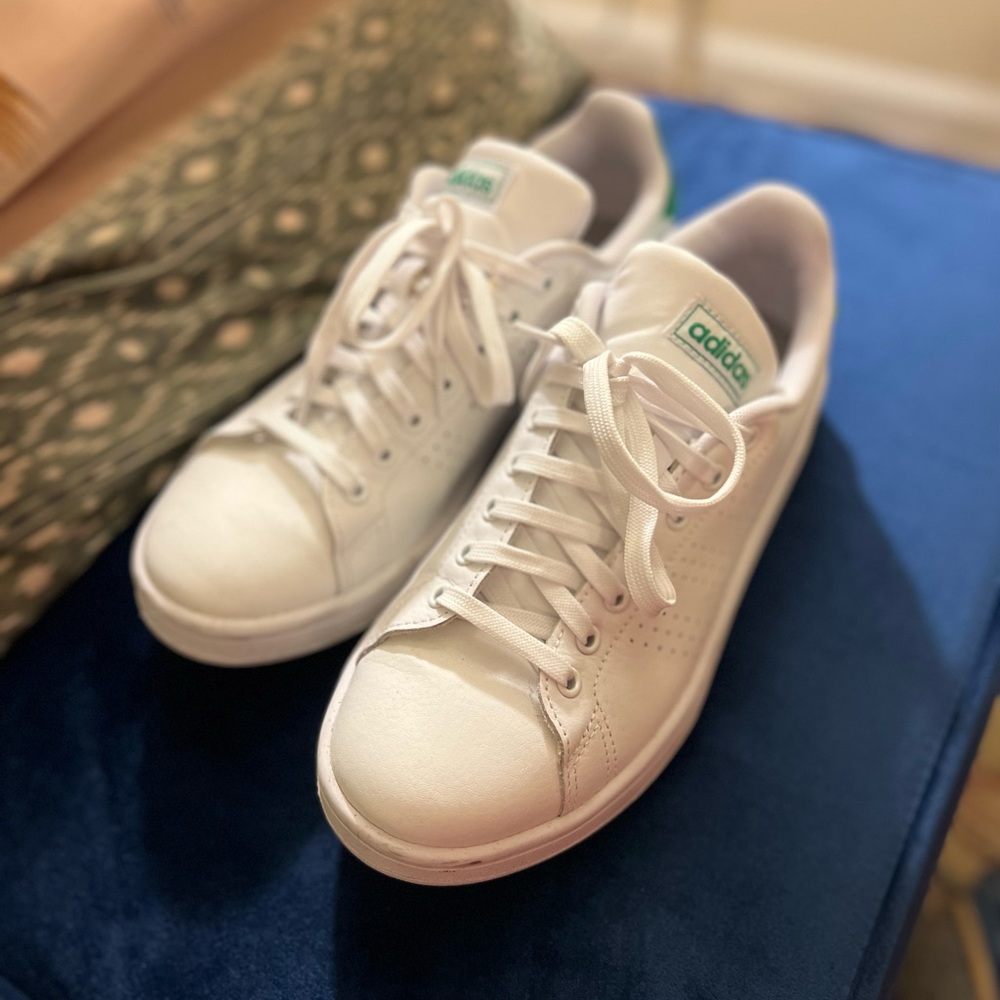 WOMENS Adidas Advantage White/Green size 7.5